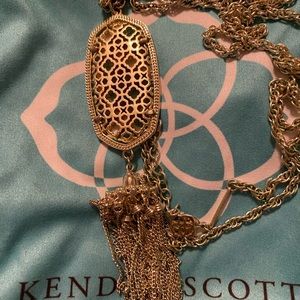 Kendra Scott necklace